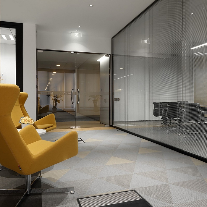 現代開放式的醫療器械辦公室設計