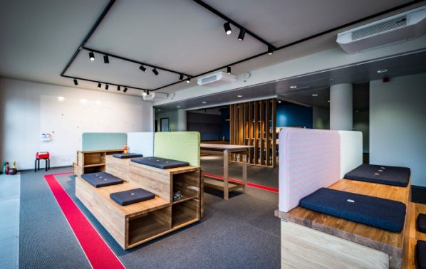 現(xiàn)代風格辦公室裝修的靈活性